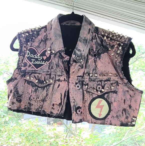 Manson Daddy Issues Crop Vest - Picture 8 of 8
